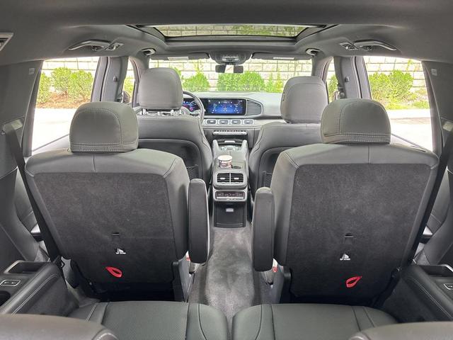 Photo of 2025 Obsidian Black Metallic Mercedes-Benz GLS 450
