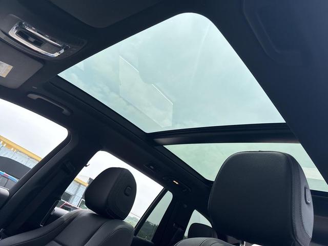 Photo of 2025 Obsidian Black Metallic Mercedes-Benz GLS 450