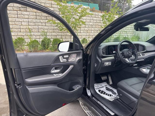 Photo of 2025 Obsidian Black Metallic Mercedes-Benz GLS 450