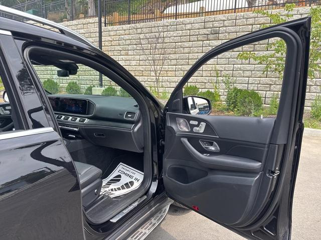 Photo of 2025 Obsidian Black Metallic Mercedes-Benz GLS 450