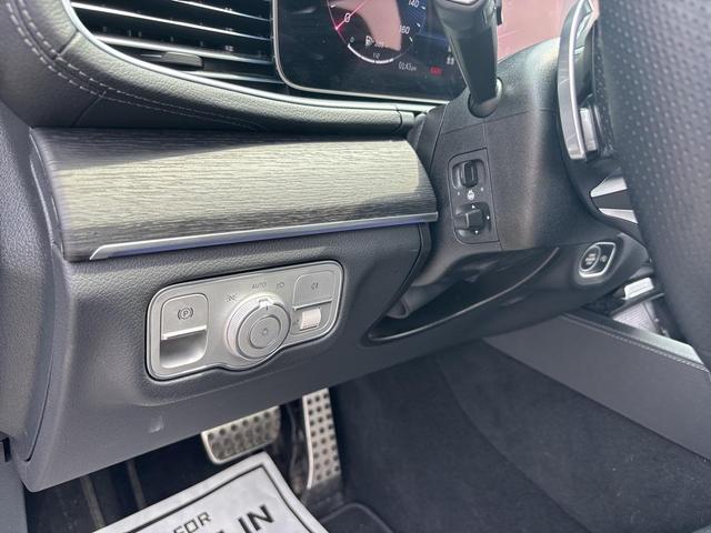 Photo of 2025 Obsidian Black Metallic Mercedes-Benz GLS 450