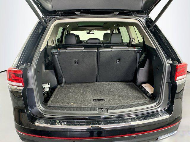 Photo of 2023 Deep Black Pearl Volkswagen Atlas