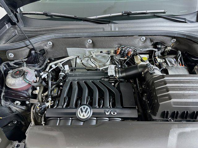 Photo of 2023 Deep Black Pearl Volkswagen Atlas