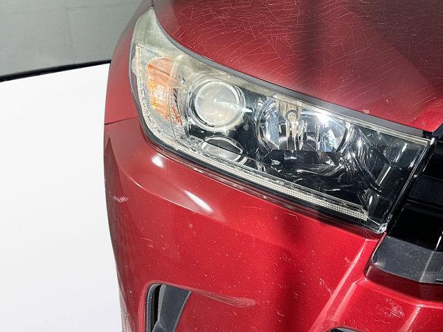 Photo of 2018 Salsa Red Pearl Toyota Highlander
