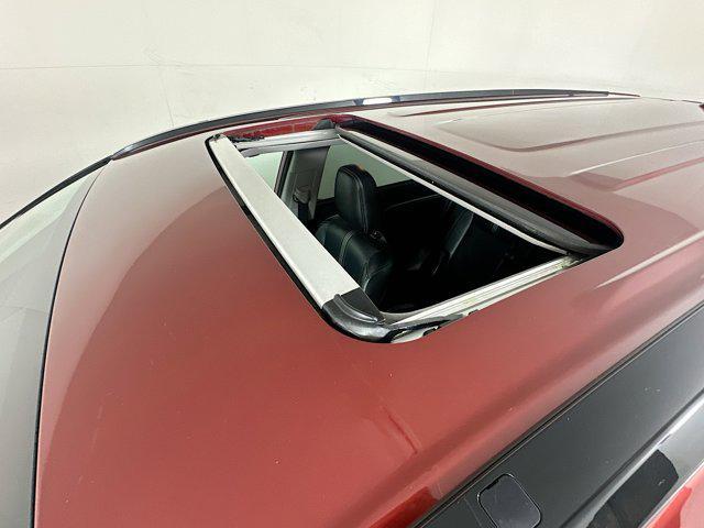 Photo of 2018 Salsa Red Pearl Toyota Highlander