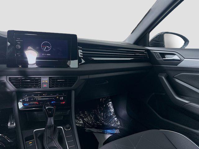 Photo of 2025 Pure White Volkswagen Jetta