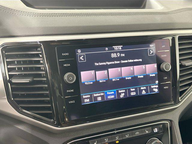 Photo of 2022 Deep Black Volkswagen Atlas