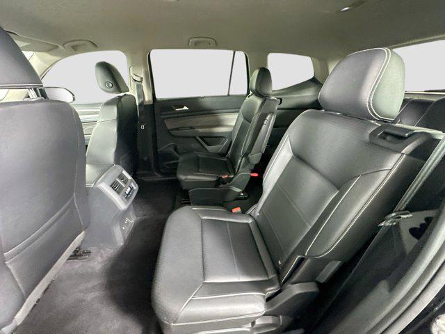 Photo of 2022 Deep Black Volkswagen Atlas