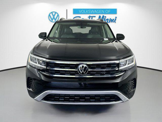 Photo of 2022 Deep Black Volkswagen Atlas