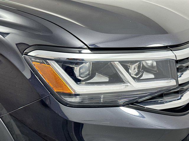 Photo of 2022 Deep Black Volkswagen Atlas