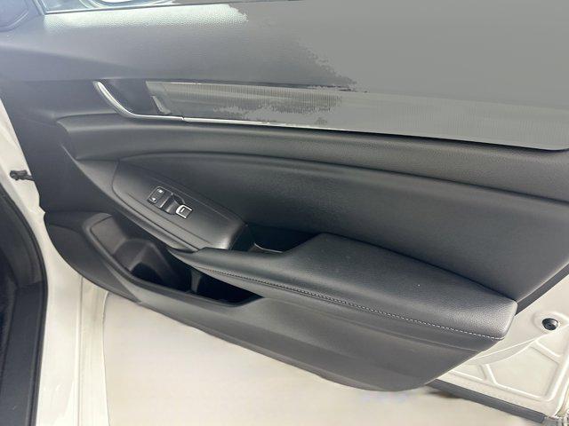 Photo of 2022 Platinum White Pearl Honda Accord