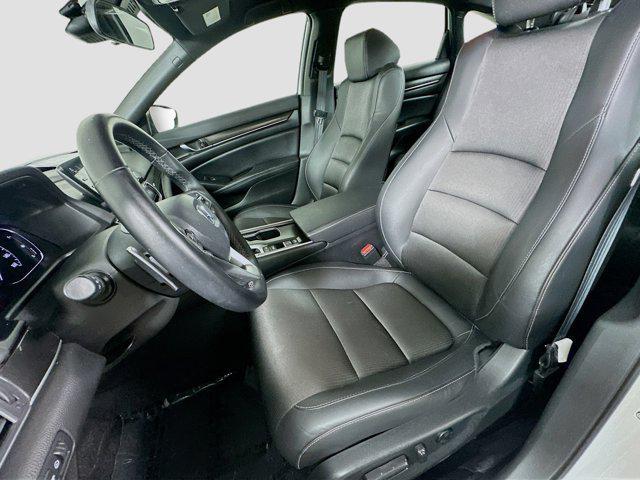 Photo of 2022 Platinum White Pearl Honda Accord