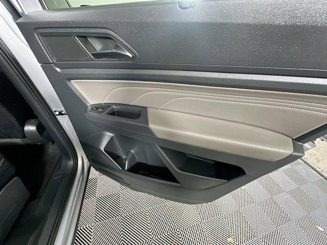 Photo of 2021 Pyrite Silver Metallic Volkswagen Atlas