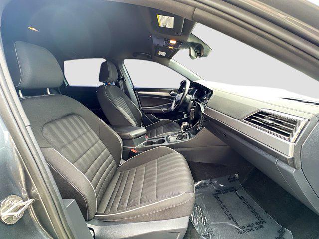 Photo of 2024 Platinum Gray Metallic Volkswagen Jetta