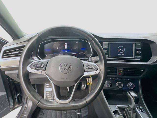 Photo of 2024 Platinum Gray Metallic Volkswagen Jetta