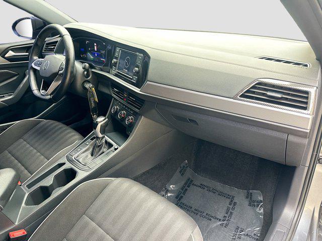 Photo of 2024 Platinum Gray Metallic Volkswagen Jetta