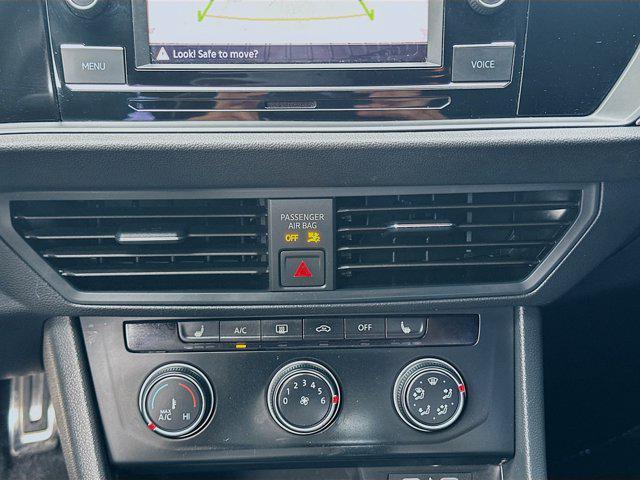 Photo of 2024 Platinum Gray Metallic Volkswagen Jetta