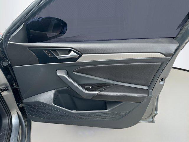 Photo of 2024 Platinum Gray Metallic Volkswagen Jetta