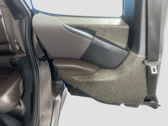 Photo of 2018 Protonic Blue Metallic w/Frozen Gray Accent BMW i3