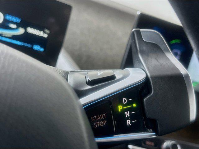Photo of 2018 Protonic Blue Metallic w/Frozen Gray Accent BMW i3