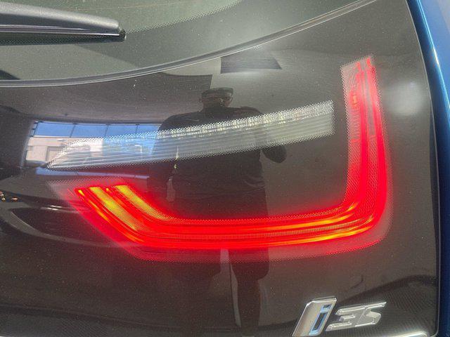 Photo of 2018 Protonic Blue Metallic w/Frozen Gray Accent BMW i3