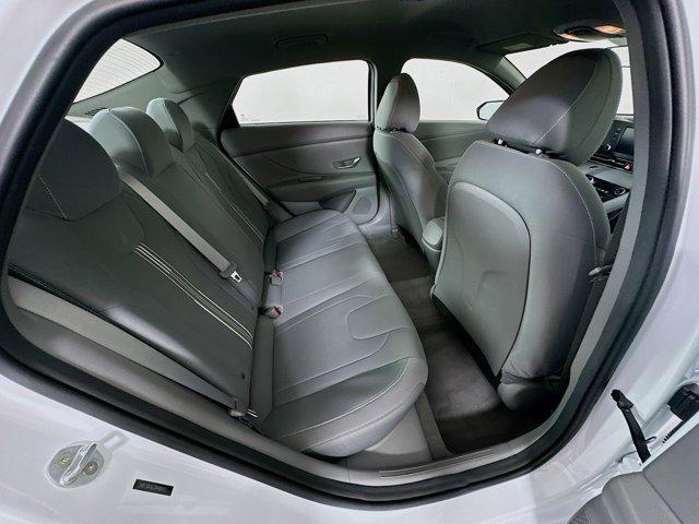 Photo of 2023 Quartz White Hyundai ELANTRA