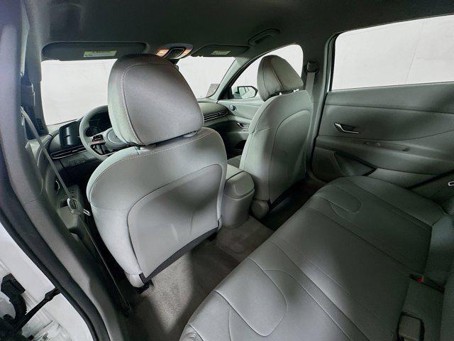 Photo of 2023 Quartz White Hyundai ELANTRA