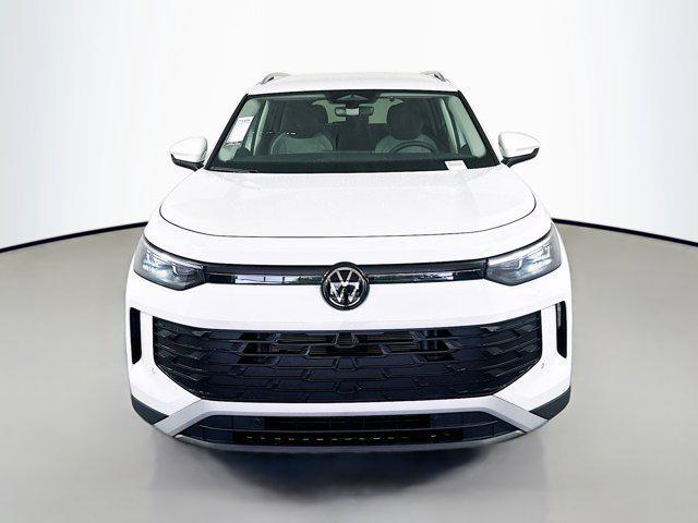 Photo of 2025 Pure White Volkswagen Tiguan