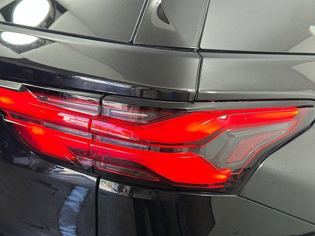 Photo of 2023 Mosaic Black Metallic Chevrolet Traverse