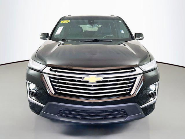 Photo of 2023 Mosaic Black Metallic Chevrolet Traverse