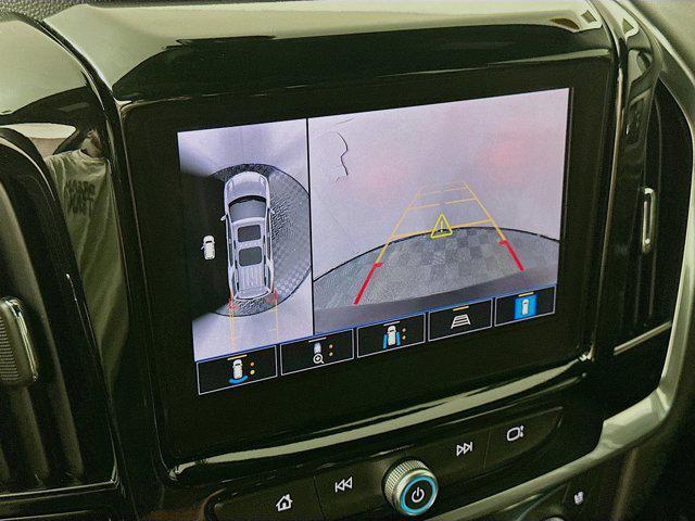 Photo of 2023 Mosaic Black Metallic Chevrolet Traverse