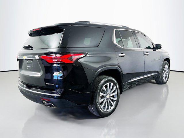 Photo of 2023 Mosaic Black Metallic Chevrolet Traverse
