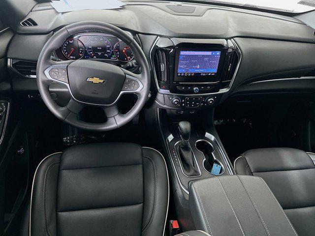 Photo of 2023 Mosaic Black Metallic Chevrolet Traverse