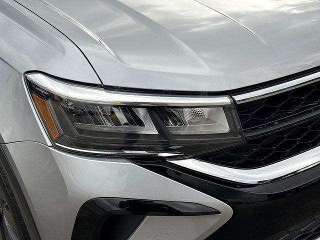 Photo of 2024 Platinum Gray Metallic Volkswagen Taos