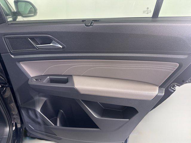 Photo of 2021 White Volkswagen Atlas