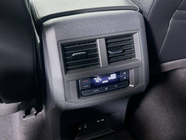 Photo of 2021 White Volkswagen Atlas