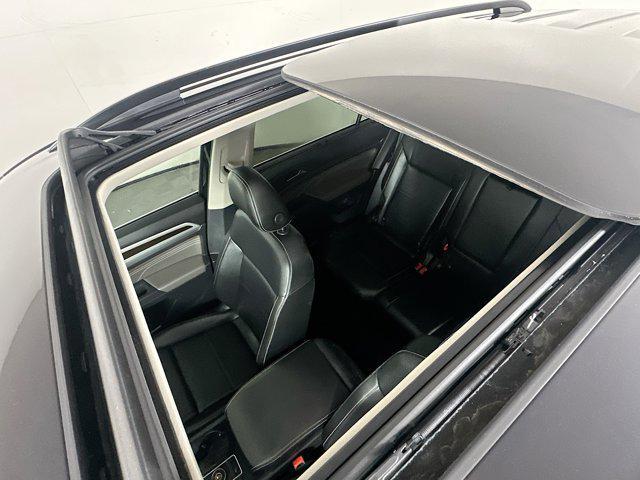 Photo of 2021 White Volkswagen Atlas