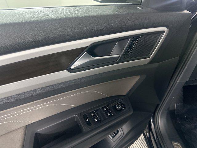 Photo of 2021 White Volkswagen Atlas