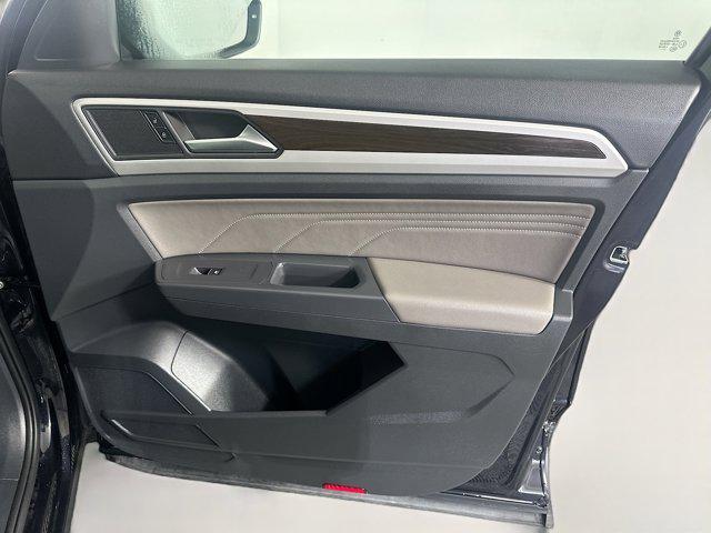 Photo of 2021 White Volkswagen Atlas