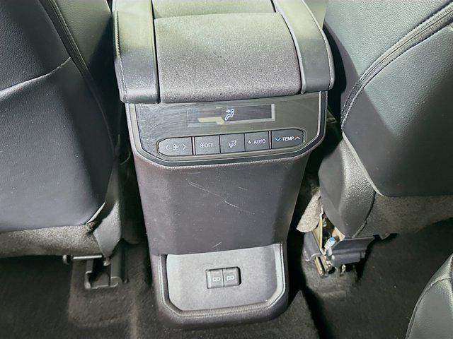 Photo of 2022 Celestial Silver Toyota Highlander