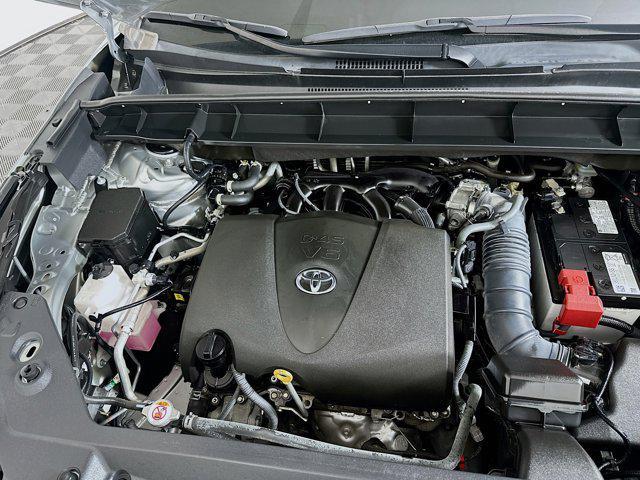 Photo of 2022 Celestial Silver Toyota Highlander