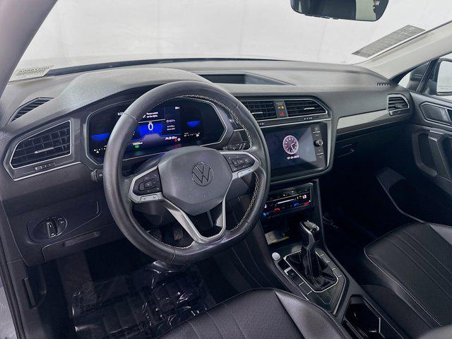 Photo of 2022 Platinum Gray Metallic Volkswagen Tiguan