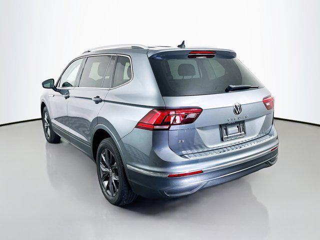Photo of 2022 Platinum Gray Metallic Volkswagen Tiguan
