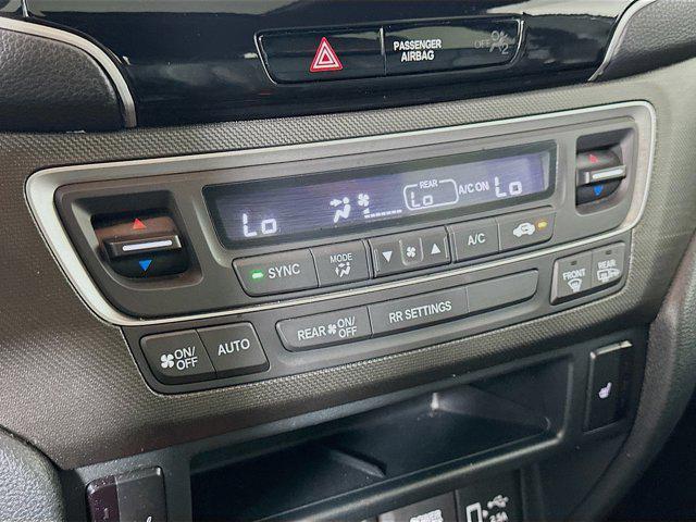 Photo of 2023 Sonic Gray Pearl Honda Passport
