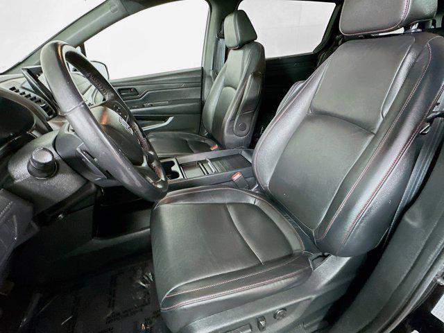 Photo of 2023 Crystal Black Pearl Honda Odyssey