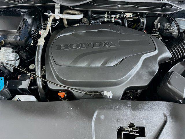 Photo of 2023 Crystal Black Pearl Honda Odyssey