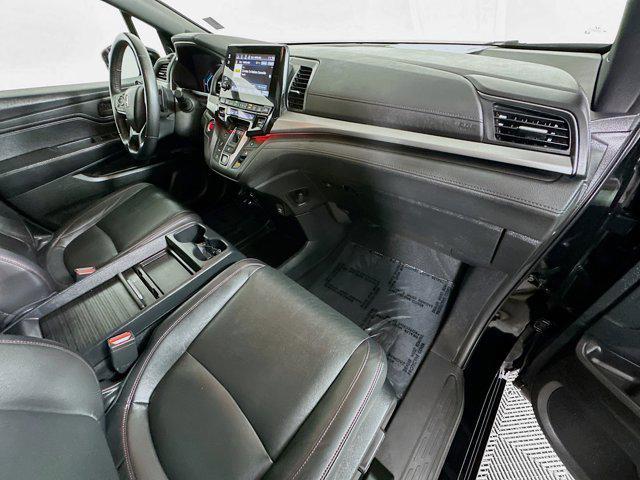 Photo of 2023 Crystal Black Pearl Honda Odyssey