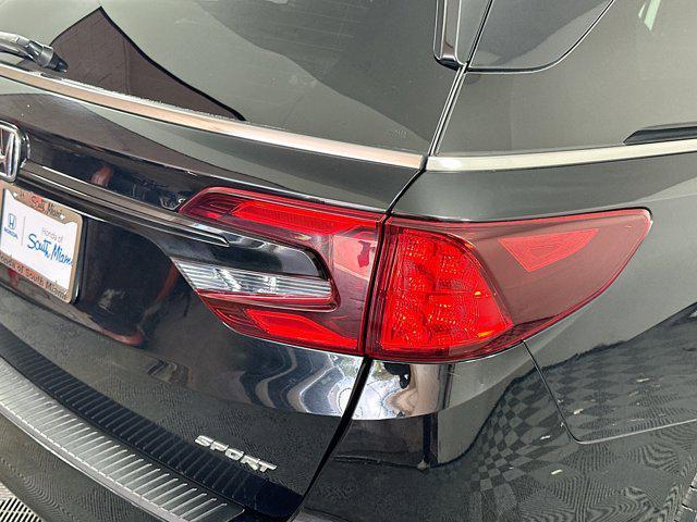 Photo of 2023 Crystal Black Pearl Honda Odyssey