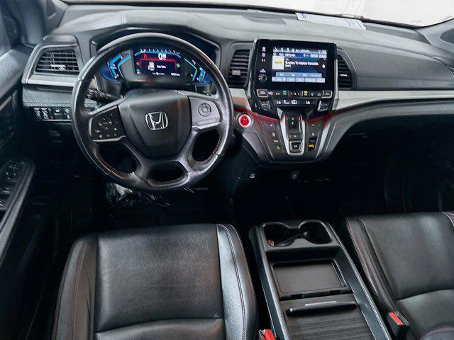Photo of 2023 Crystal Black Pearl Honda Odyssey