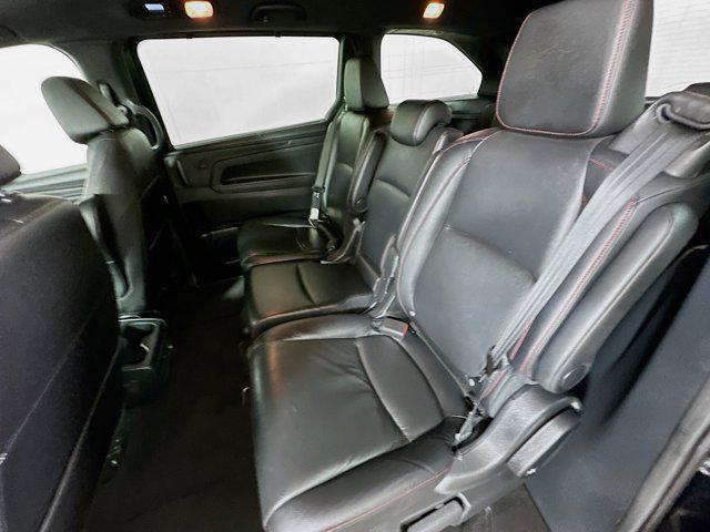 Photo of 2023 Crystal Black Pearl Honda Odyssey